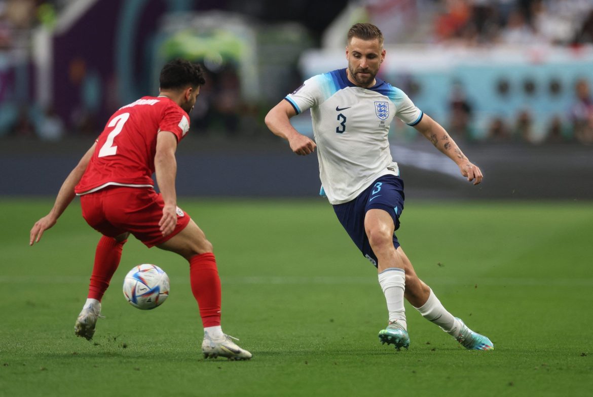 Man United: Shaw looked "at ease" vs Iran
