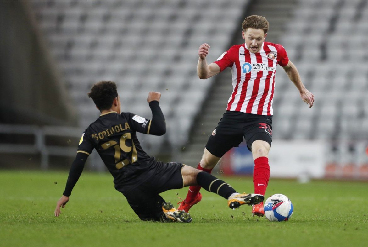 Leeds target Sorinola rejects new deal