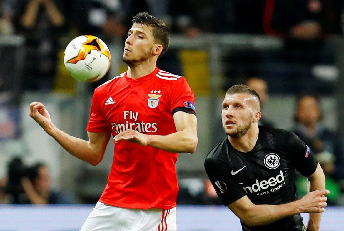 Spurs could sign a quarterback with move for Ruben Dias